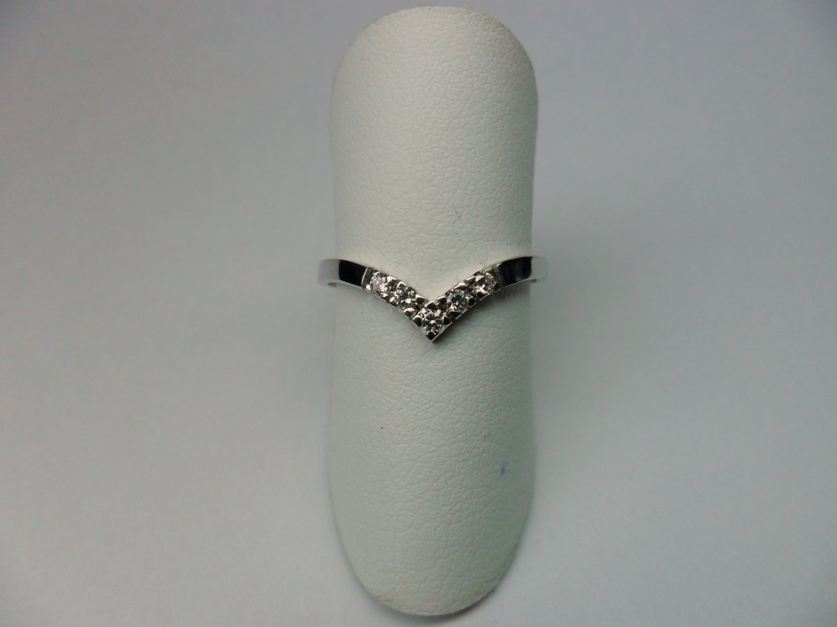 V alliance ring small